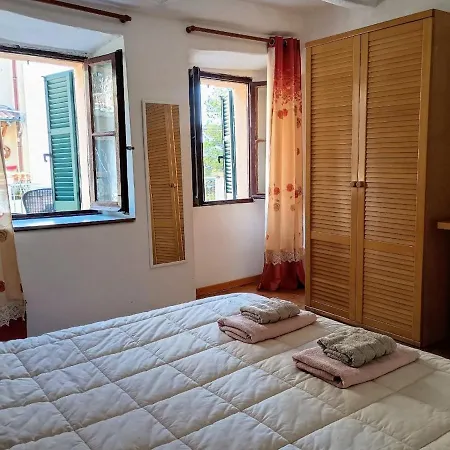Romantic Getaway On Apartment